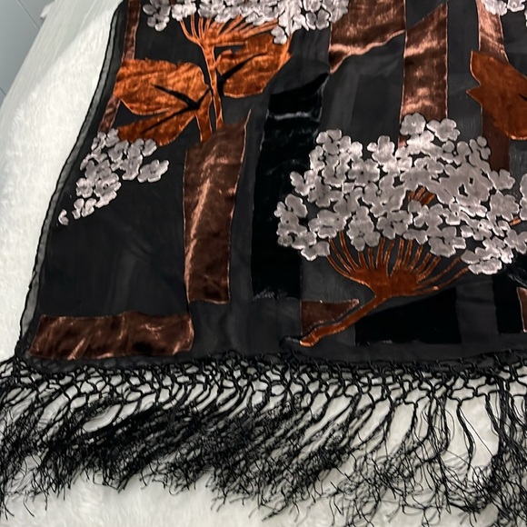 100% Silk scarf - Picture 3 of 3